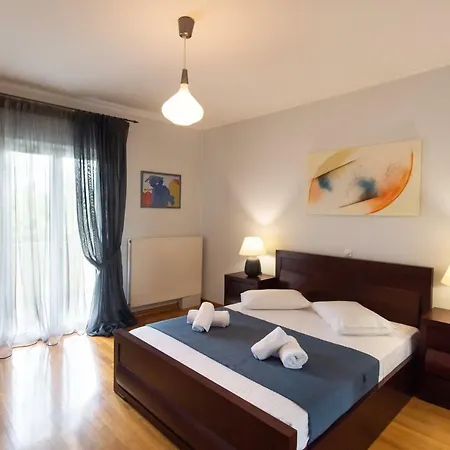 Violet Luxury Willa *